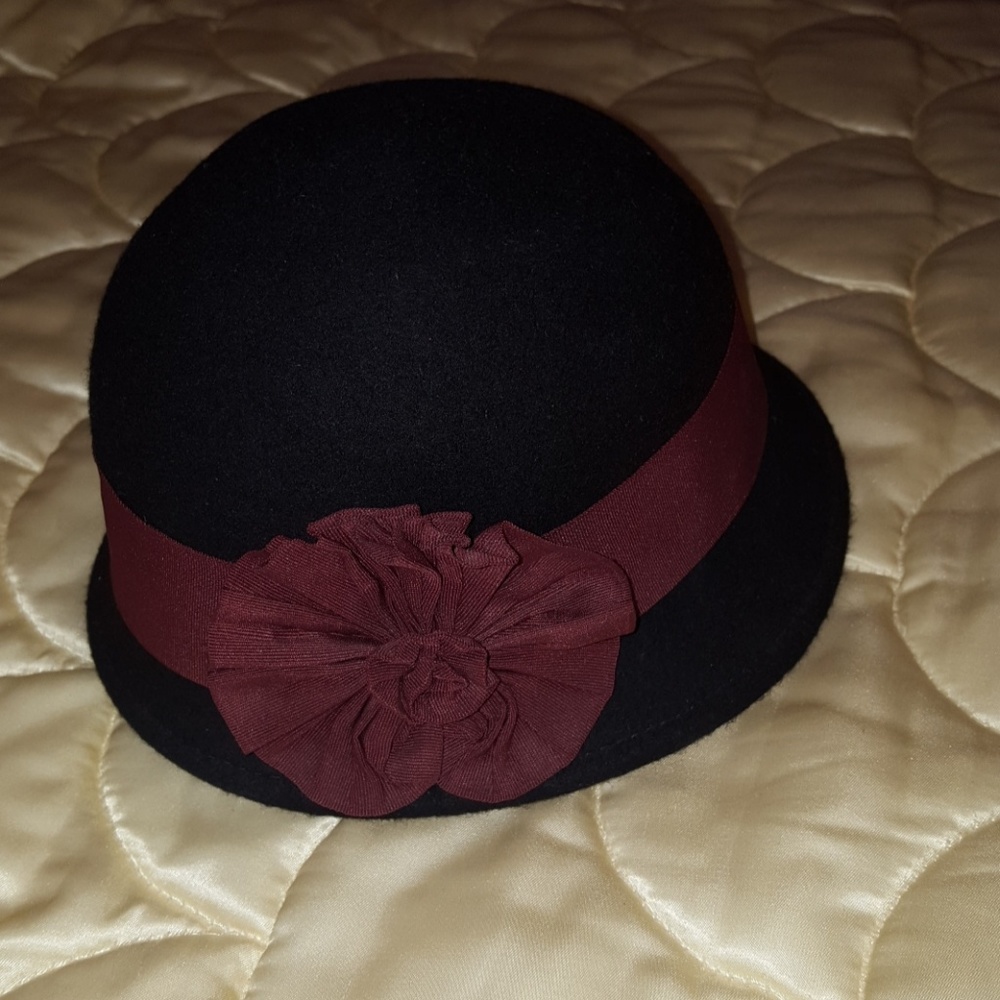 1920's style hat. One size fits most.